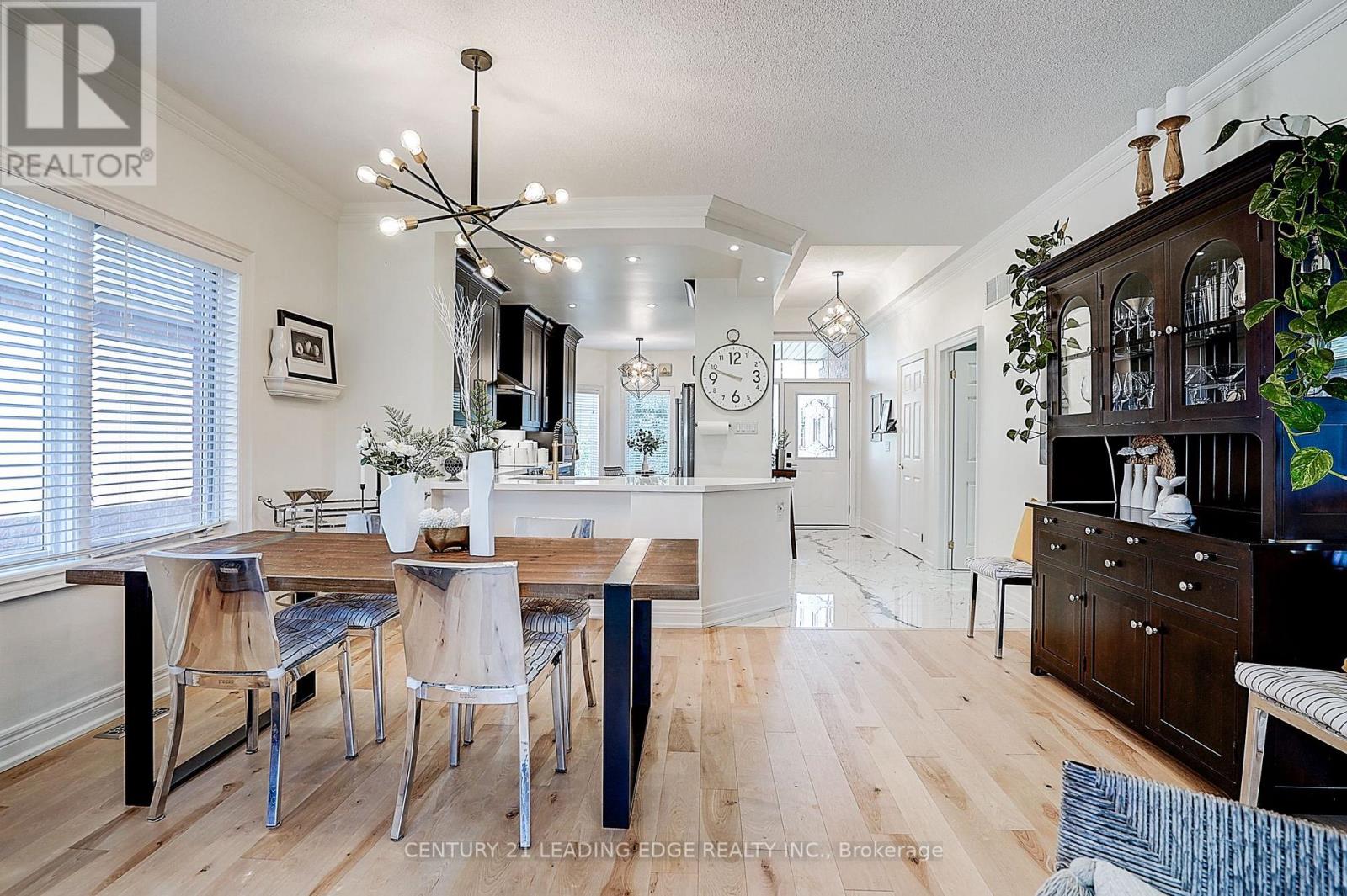 106 Couples Gallery, Whitchurch-Stouffville, Ontario  L4A 1M8 - Photo 18 - N12397177