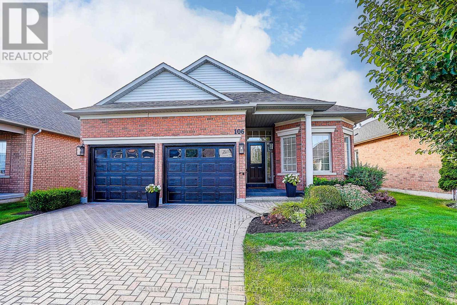 106 Couples Gallery, Whitchurch-Stouffville, Ontario  L4A 1M8 - Photo 2 - N12397177