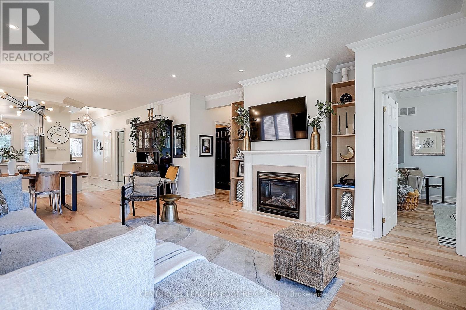 106 Couples Gallery, Whitchurch-Stouffville, Ontario  L4A 1M8 - Photo 23 - N12397177