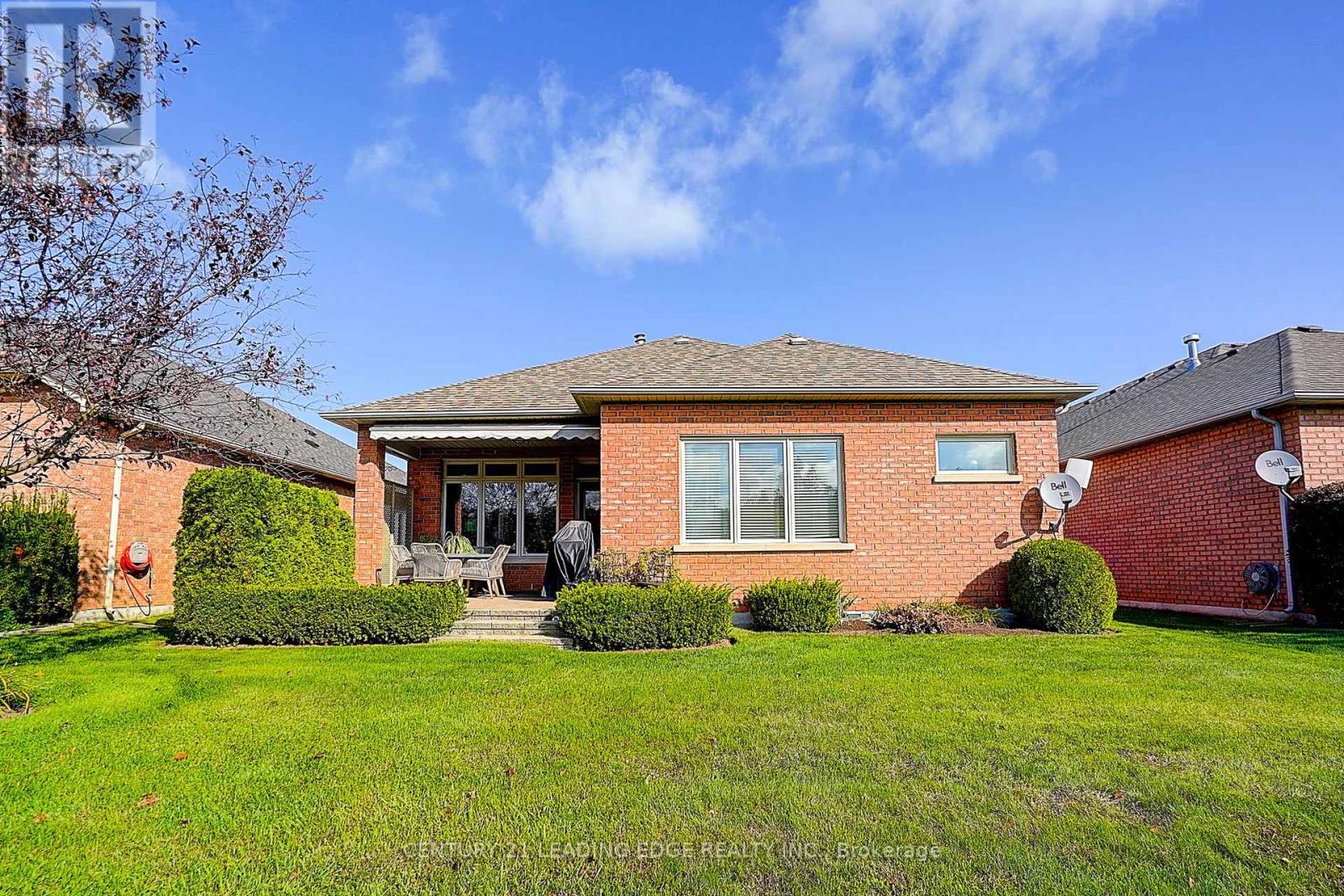 106 Couples Gallery, Whitchurch-Stouffville, Ontario  L4A 1M8 - Photo 37 - N12397177