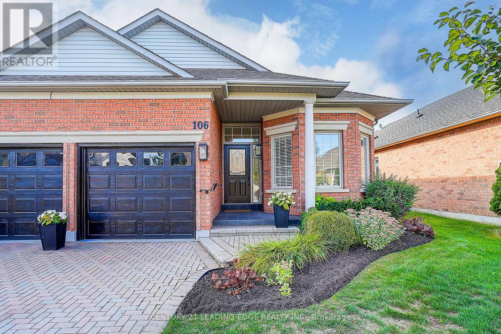 106 Couples Gallery, Whitchurch-Stouffville, Ontario  L4A 1M8 - Photo 3 - N12397177