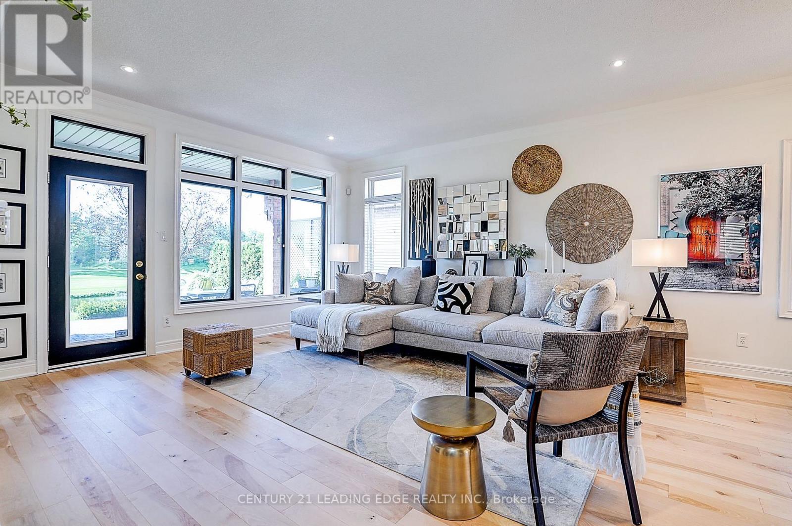 106 Couples Gallery, Whitchurch-Stouffville, Ontario  L4A 1M8 - Photo 20 - N12397177