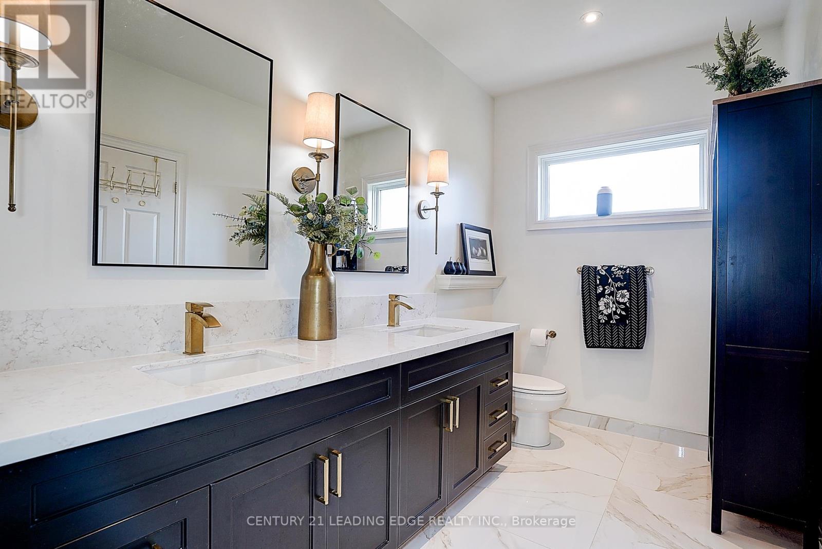 106 Couples Gallery, Whitchurch-Stouffville, Ontario  L4A 1M8 - Photo 29 - N12397177