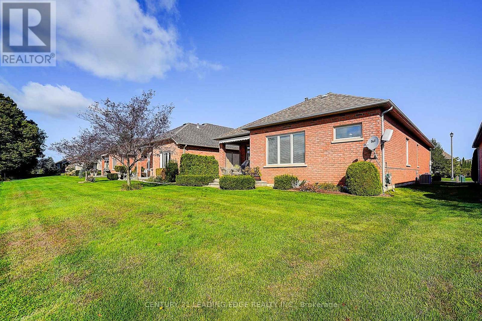 106 Couples Gallery, Whitchurch-Stouffville, Ontario  L4A 1M8 - Photo 38 - N12397177