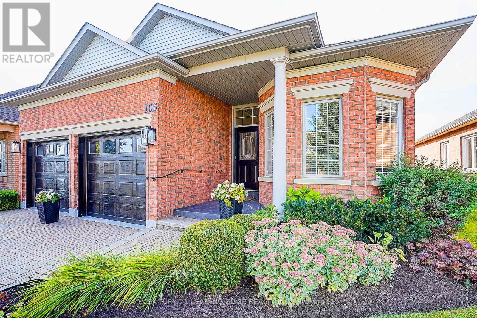 106 Couples Gallery, Whitchurch-Stouffville, Ontario  L4A 1M8 - Photo 4 - N12397177