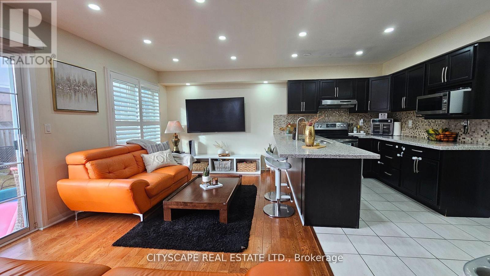 1408 Quest Circle, Mississauga, Ontario  L5N 8B4 - Photo 9 - W12477362