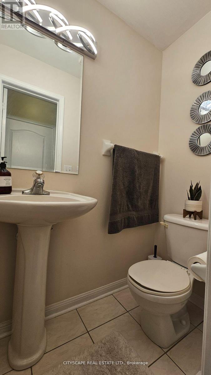 1408 Quest Circle, Mississauga, Ontario  L5N 8B4 - Photo 19 - W12477362