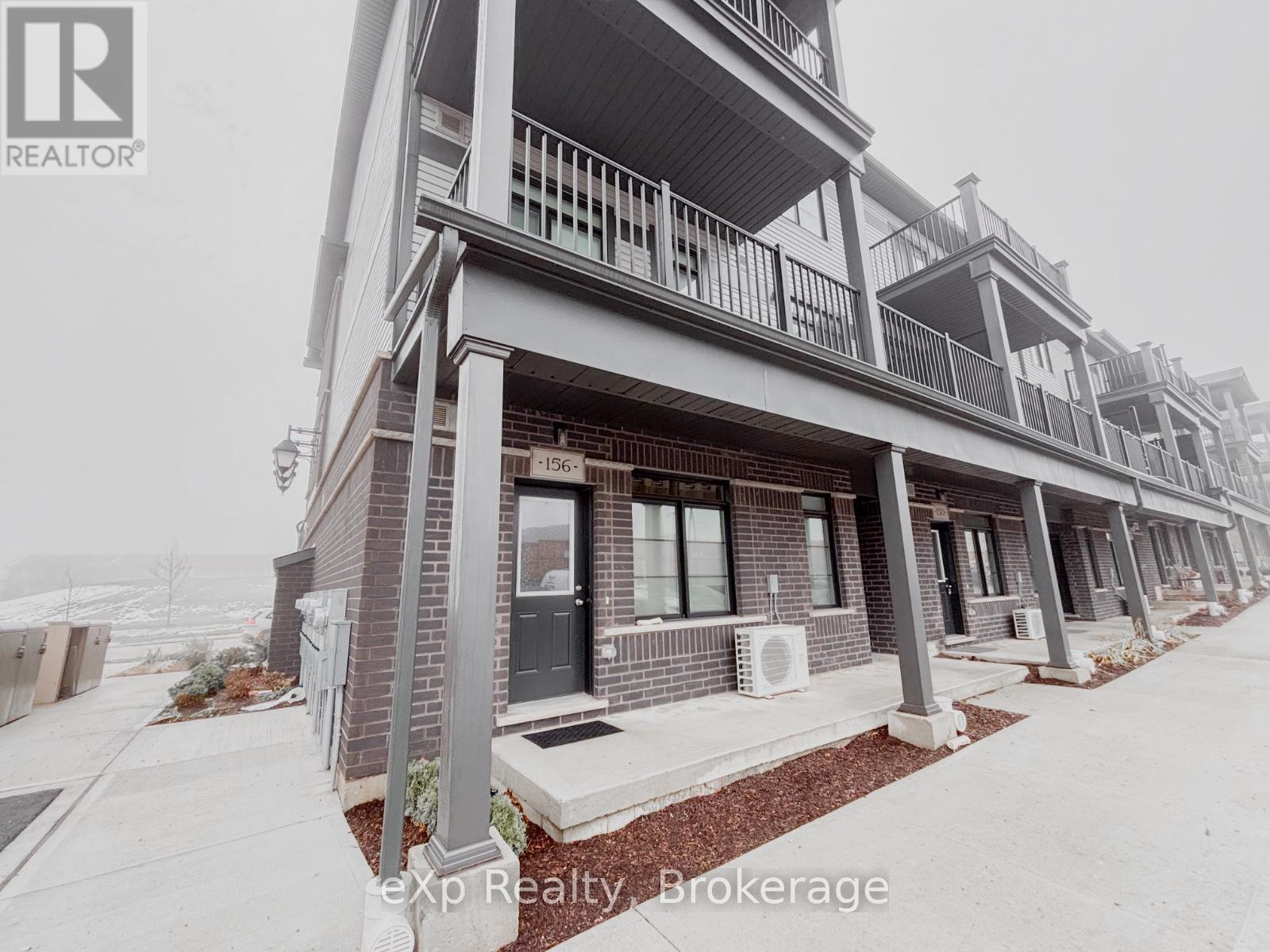 156 OAT LANE, Kitchener, Ontario