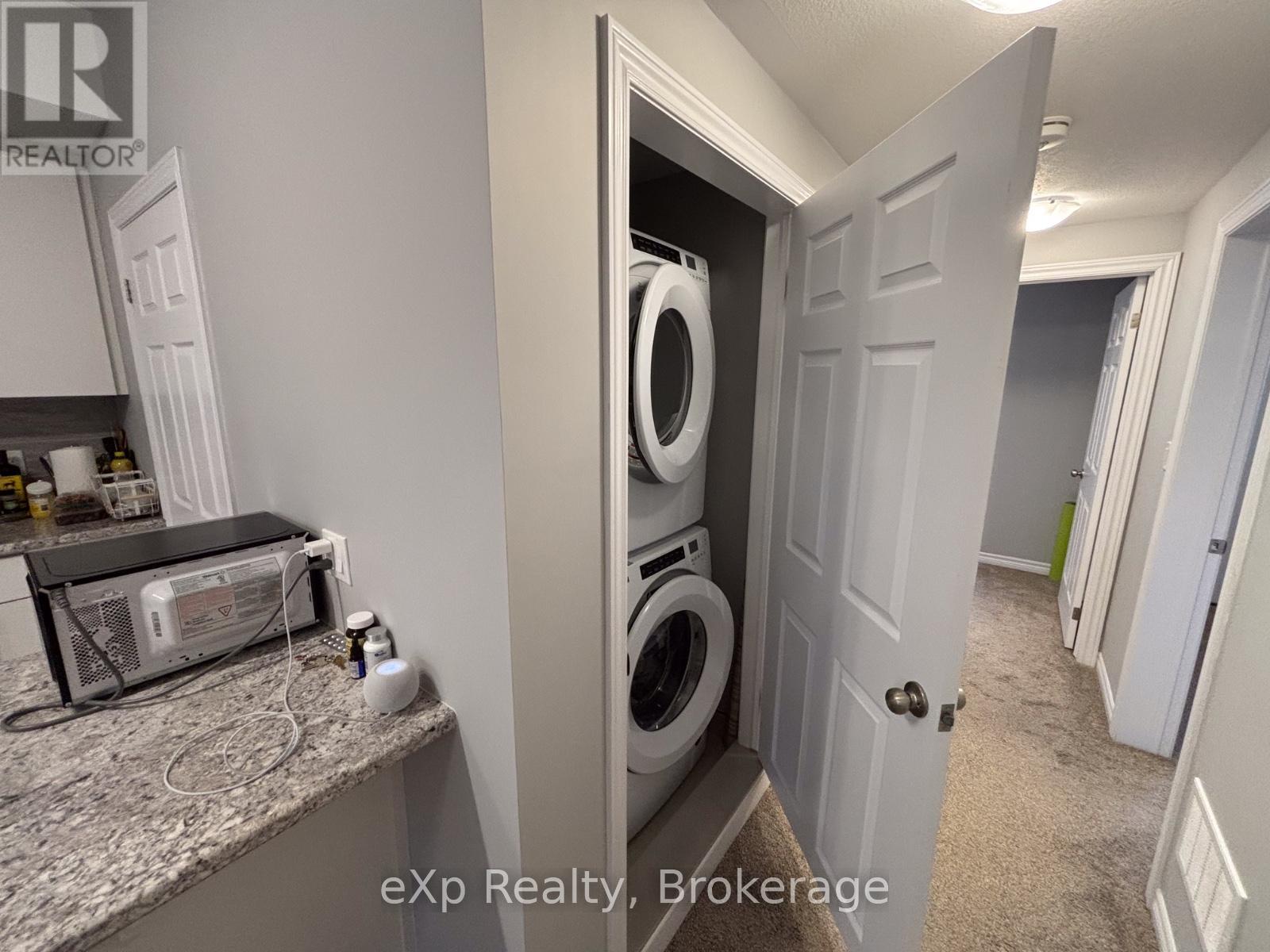 156 Oat Lane, Kitchener, Ontario  N2R 1R4 - Photo 11 - X12744962