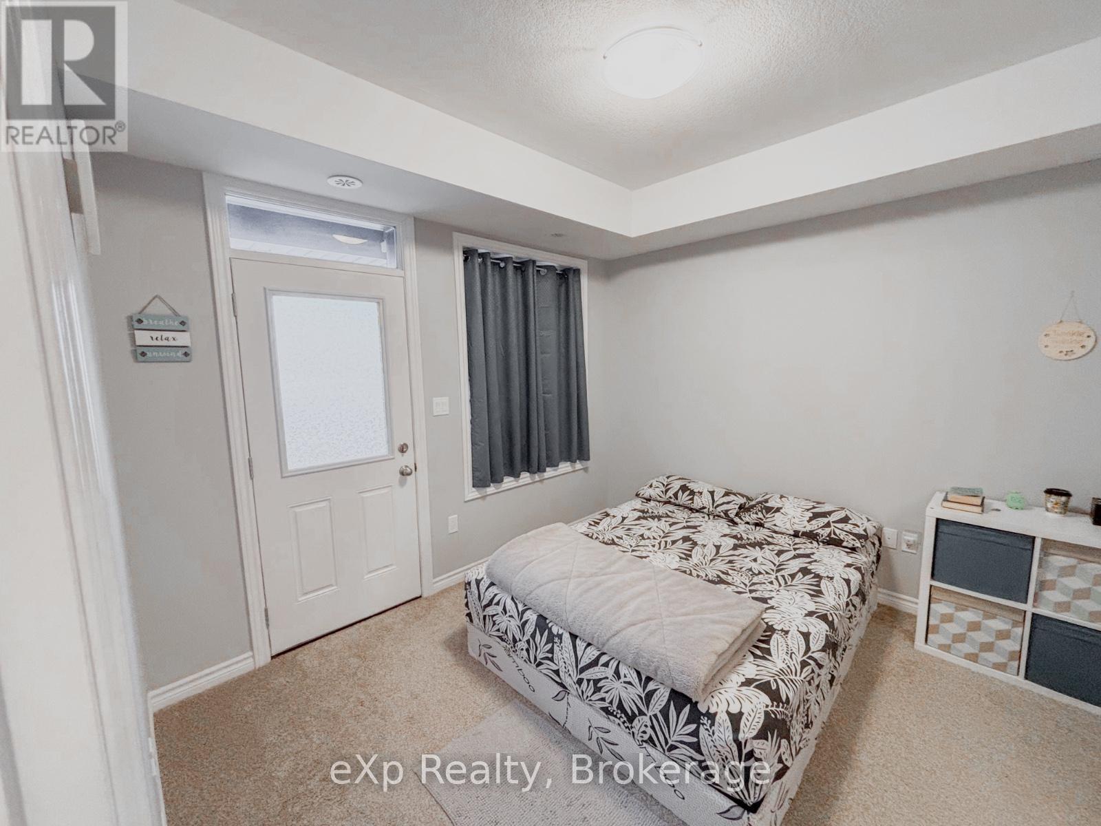 156 Oat Lane, Kitchener, Ontario  N2R 1R4 - Photo 14 - X12744962