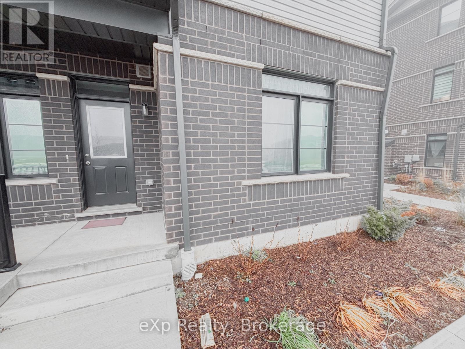 156 Oat Lane, Kitchener, Ontario  N2R 1R4 - Photo 6 - X12744962