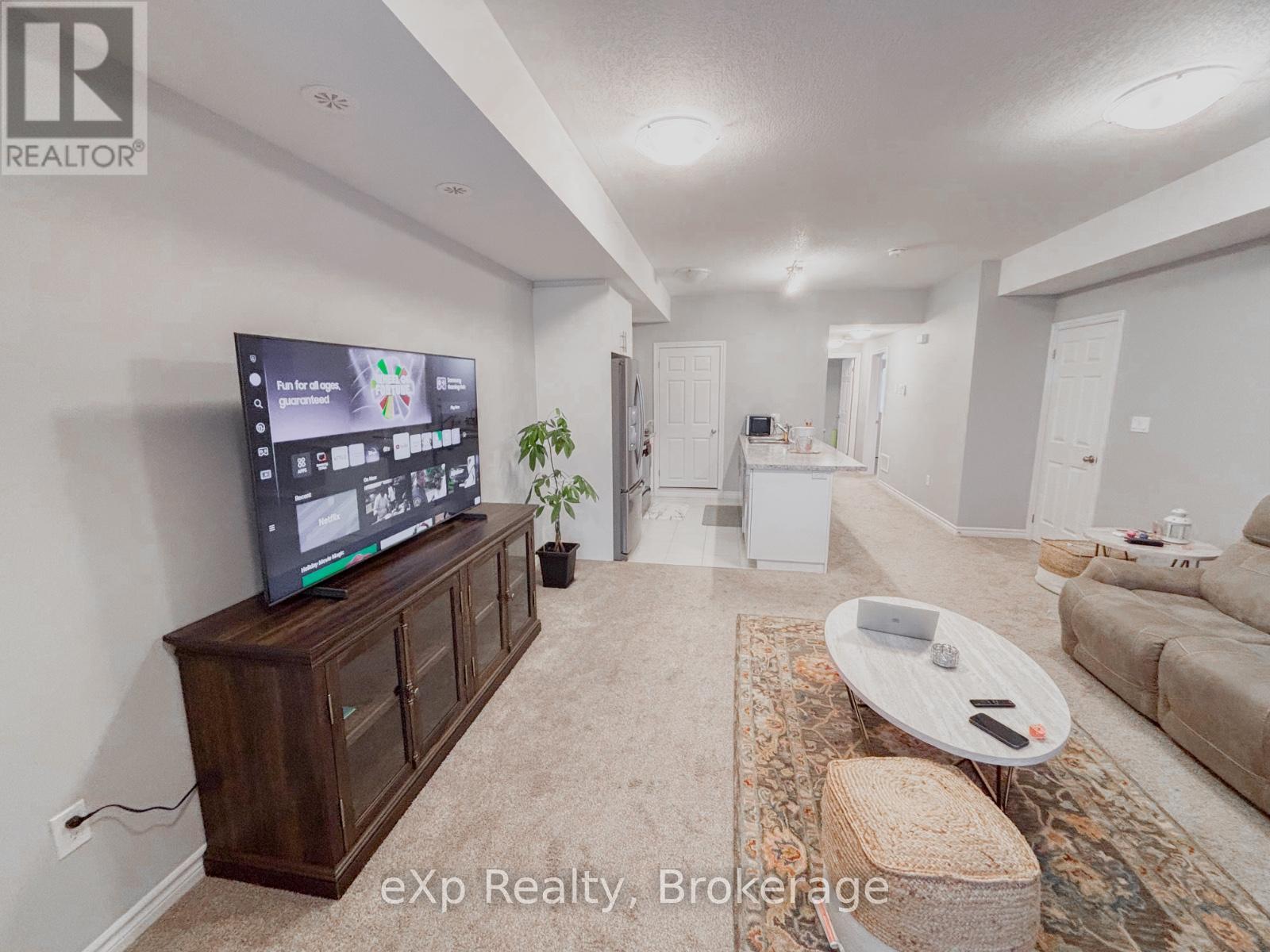 156 Oat Lane, Kitchener, Ontario  N2R 1R4 - Photo 9 - X12744962