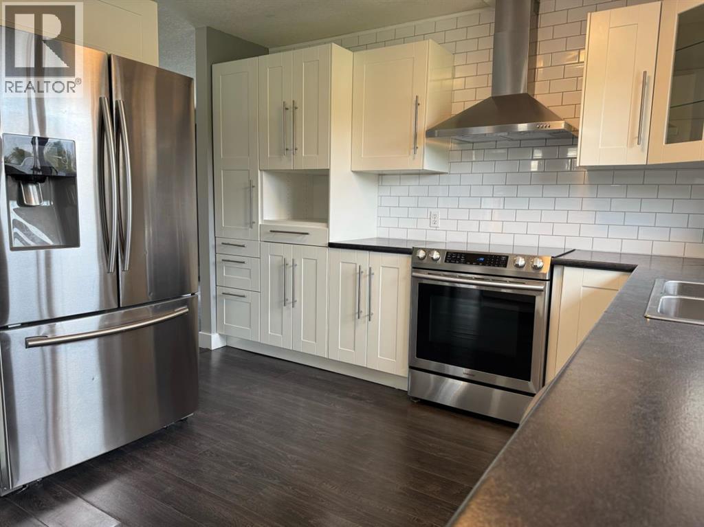 62 Wedow Drive, Whitecourt, Alberta  T7S 1B7 - Photo 5 - A2259101