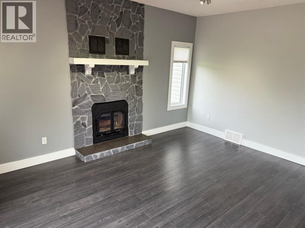 62 Wedow Drive, Whitecourt, Alberta  T7S 1B7 - Photo 11 - A2259101