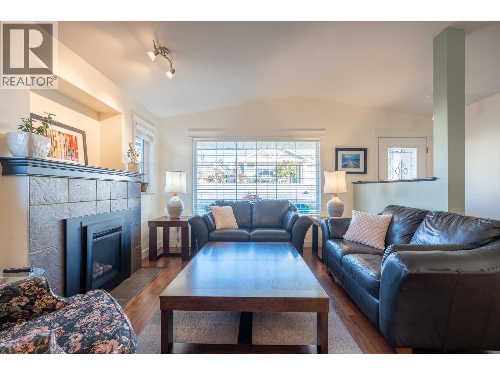 5696 Emily Way, Sechelt, British Columbia  V7Z 0N5 - Photo 12 - R3082694