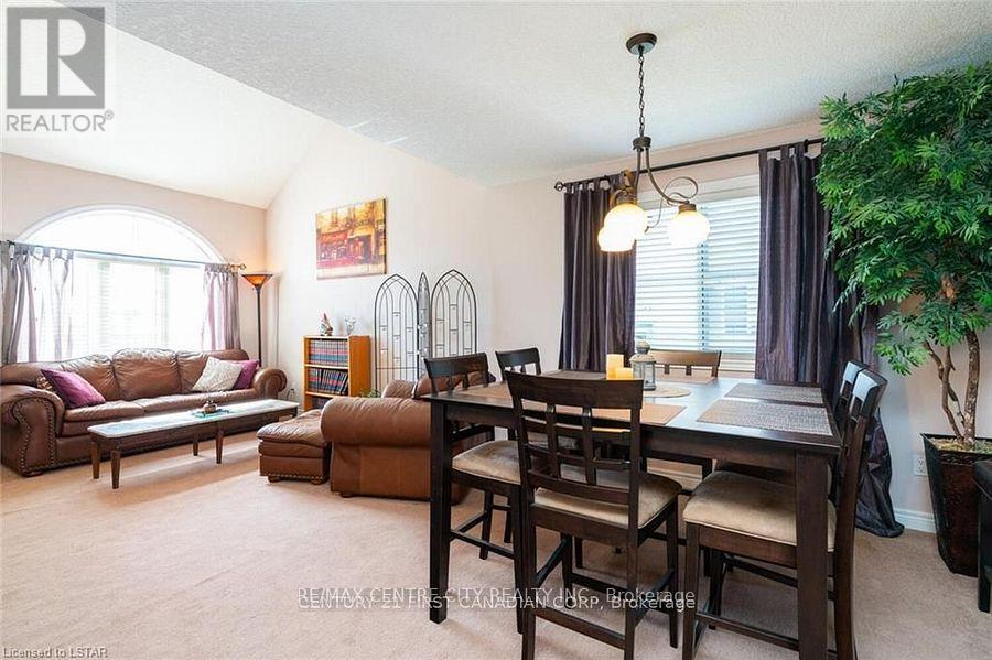 79 Donker Drive, St. Thomas, Ontario  N5P 4L2 - Photo 2 - X12745008