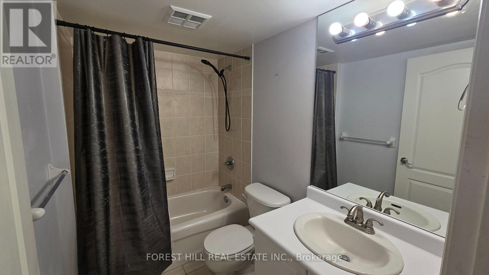 1216 - 50 Disera Drive, Vaughan, Ontario  L4J 9E9 - Photo 14 - N12739384