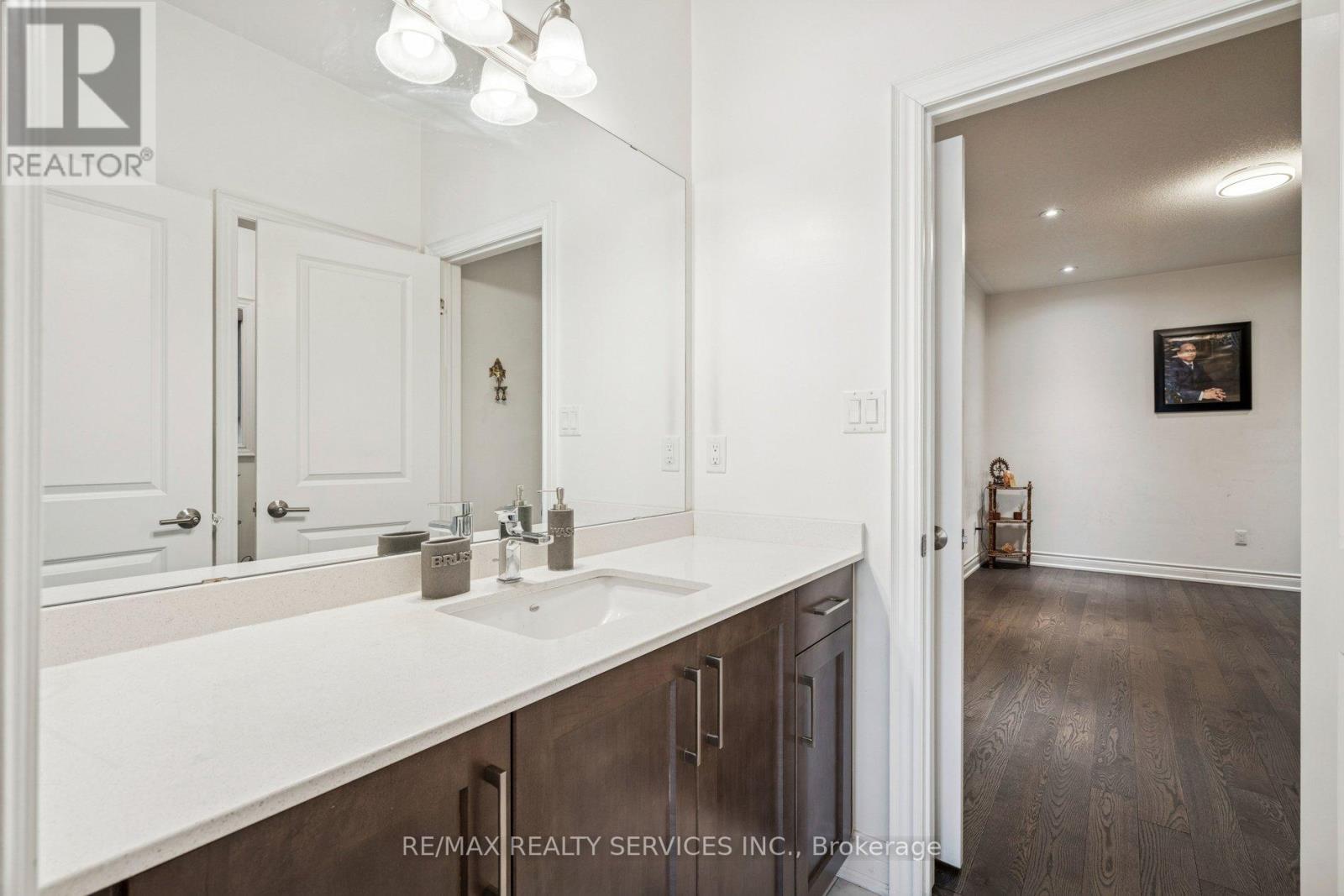 36 Lionhead Golf Club Road, Brampton, Ontario  L6Y 1P3 - Photo 33 - W12744162