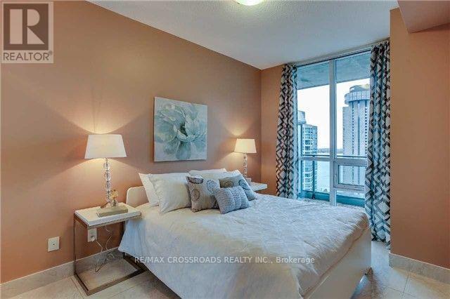 2210 - 33 Bay Street, Toronto, Ontario  M5J 2Z3 - Photo 12 - C12744976