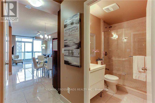 2210 - 33 Bay Street, Toronto, Ontario  M5J 2Z3 - Photo 14 - C12744976