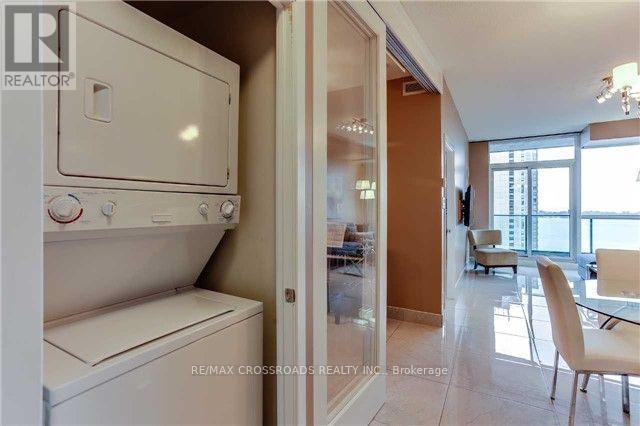 2210 - 33 Bay Street, Toronto, Ontario  M5J 2Z3 - Photo 15 - C12744976