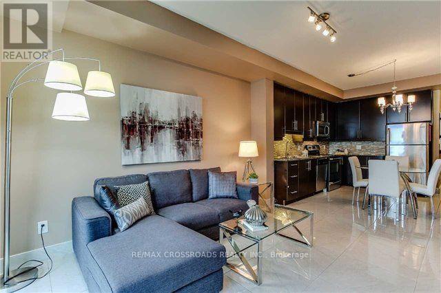 2210 - 33 Bay Street, Toronto, Ontario  M5J 2Z3 - Photo 4 - C12744976