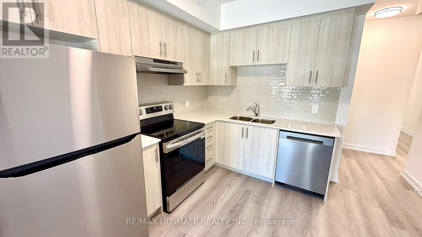 Unit 1 - 154 Robina Avenue, Toronto, Ontario  M6C 3Y7 - Photo 5 - C12744984