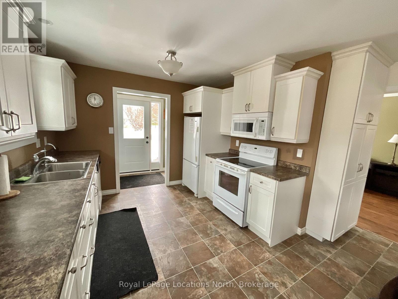 248 Eric Street, Clearview, Ontario  L0M 1S0 - Photo 10 - S12588966