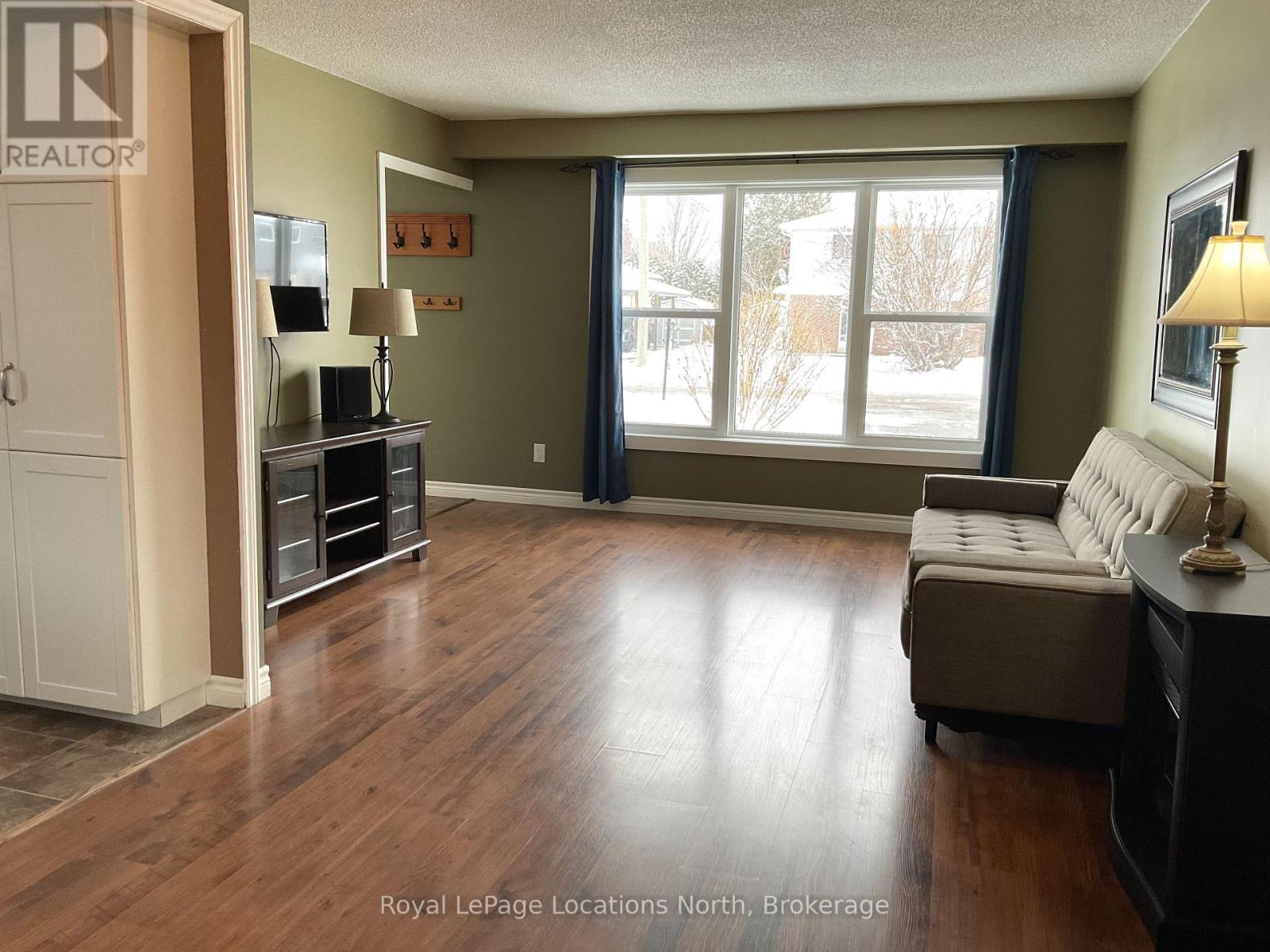 248 Eric Street, Clearview, Ontario  L0M 1S0 - Photo 15 - S12588966