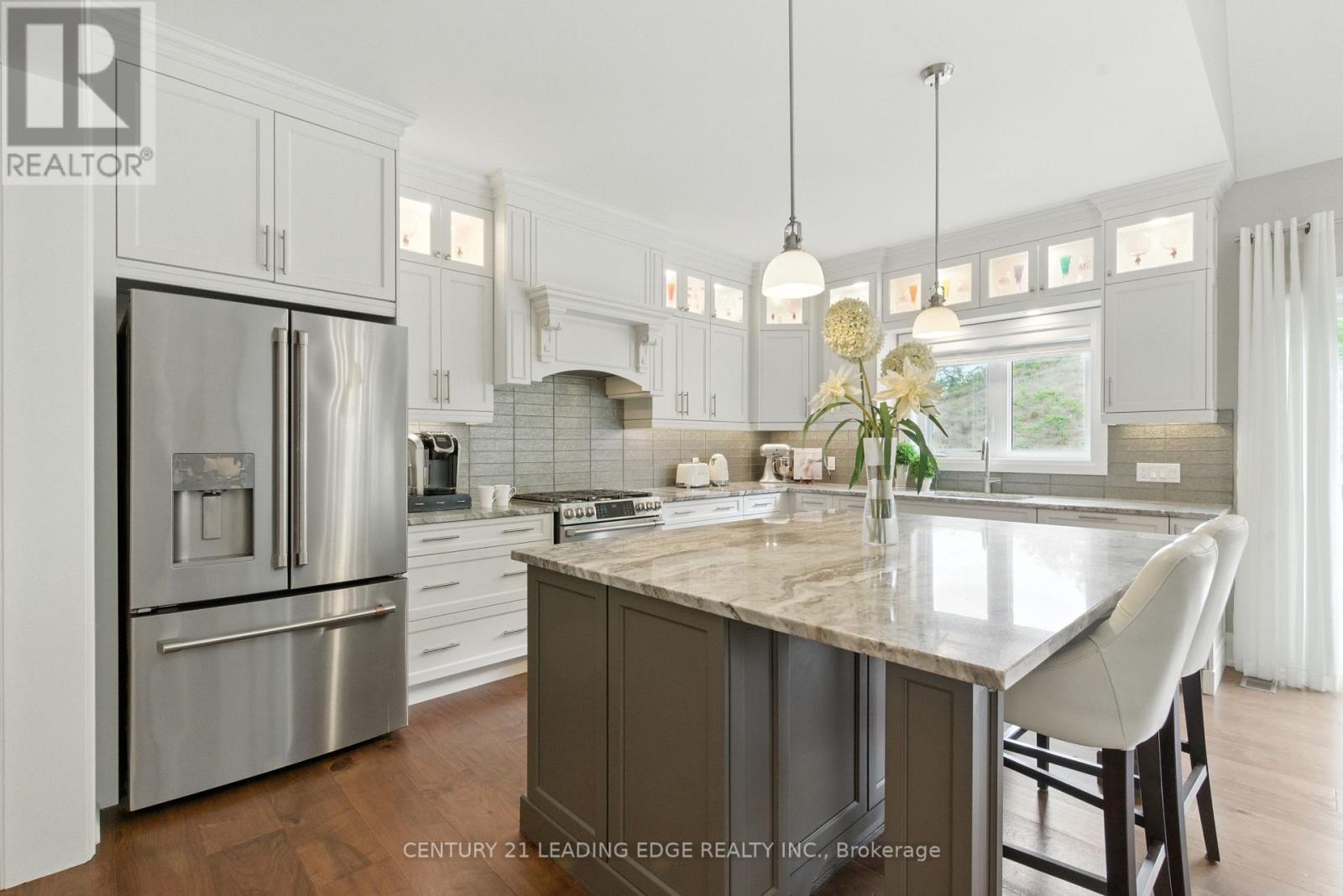 43 Thoroughbred Drive, Oro-Medonte, Ontario  L0K 1E0 - Photo 11 - S12744958