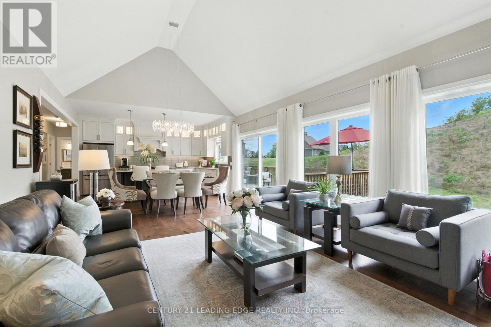 43 Thoroughbred Drive, Oro-Medonte, Ontario  L0K 1E0 - Photo 14 - S12744958