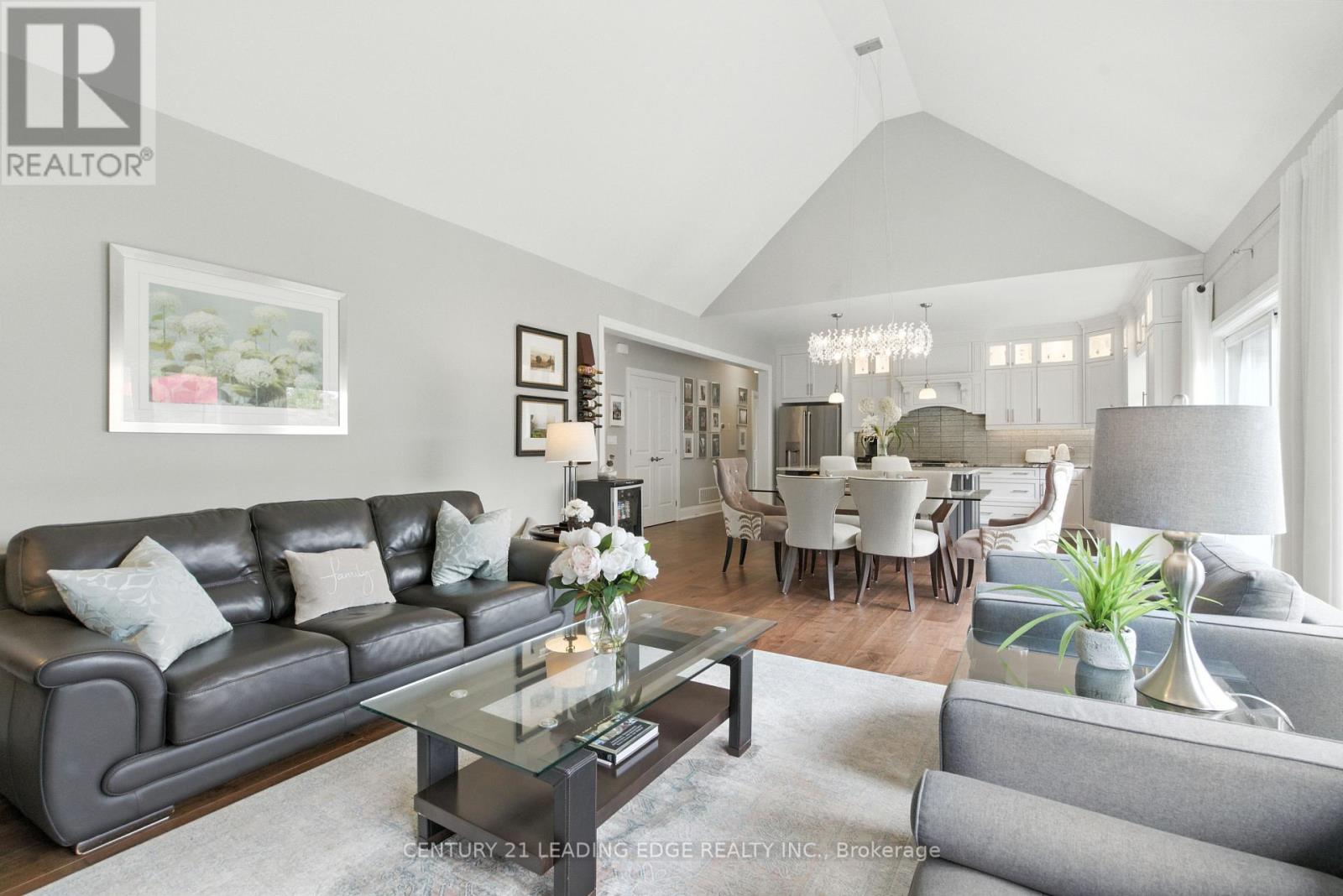 43 Thoroughbred Drive, Oro-Medonte, Ontario  L0K 1E0 - Photo 15 - S12744958