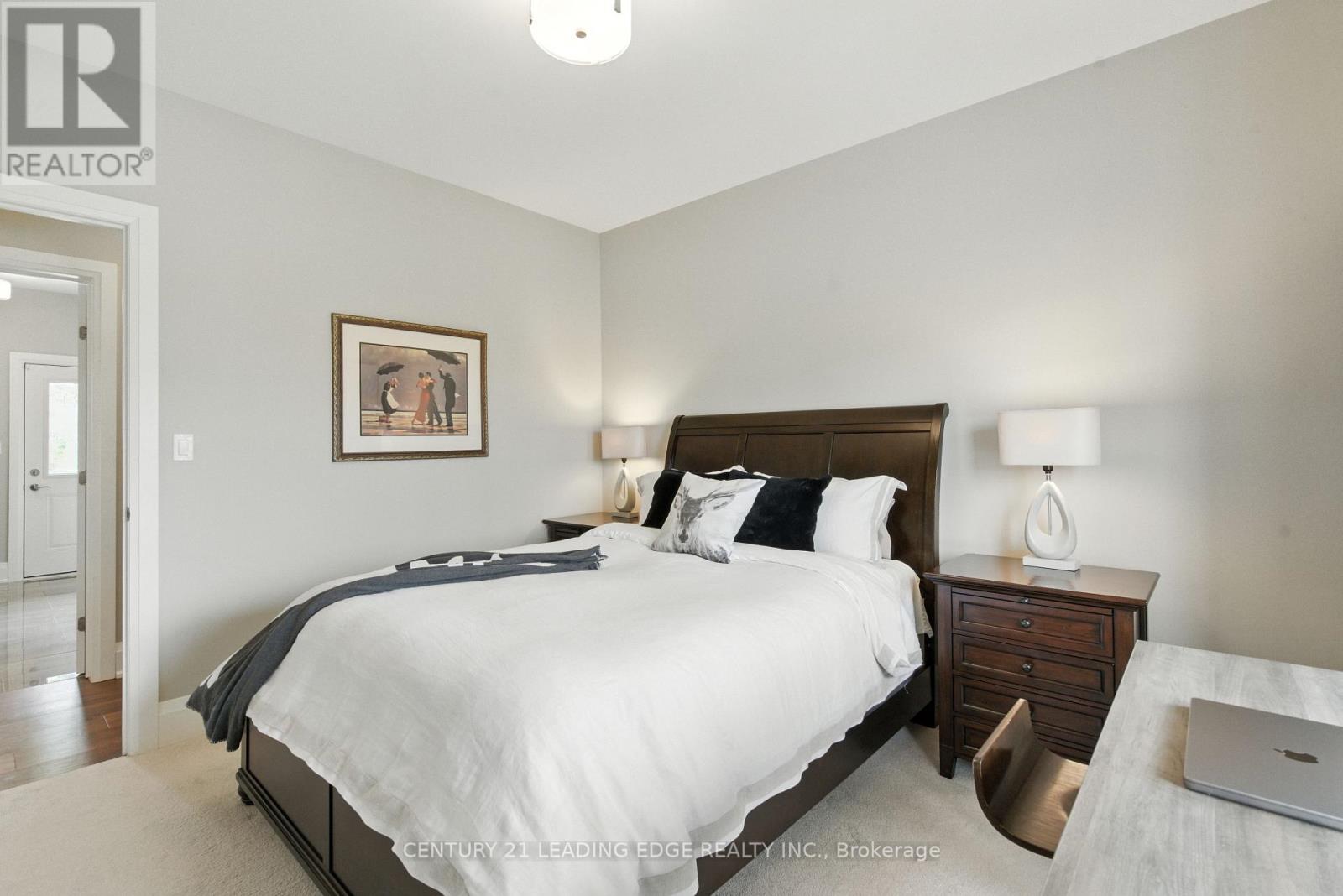 43 Thoroughbred Drive, Oro-Medonte, Ontario  L0K 1E0 - Photo 25 - S12744958