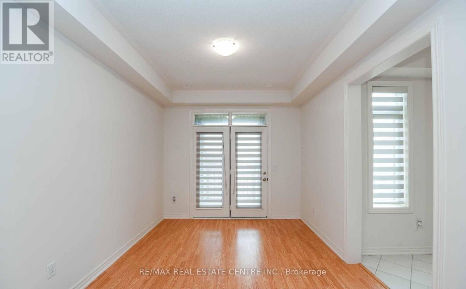 3007 Max Khan Boulevard, Oakville, Ontario  L6H 3P4 - Photo 14 - W12744956