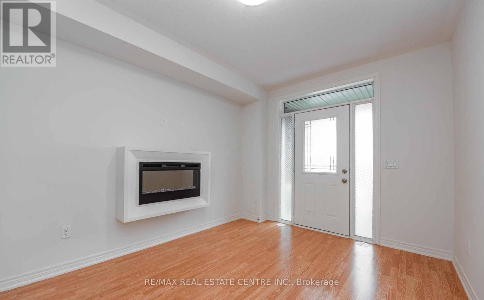 3007 Max Khan Boulevard, Oakville, Ontario  L6H 3P4 - Photo 4 - W12744956