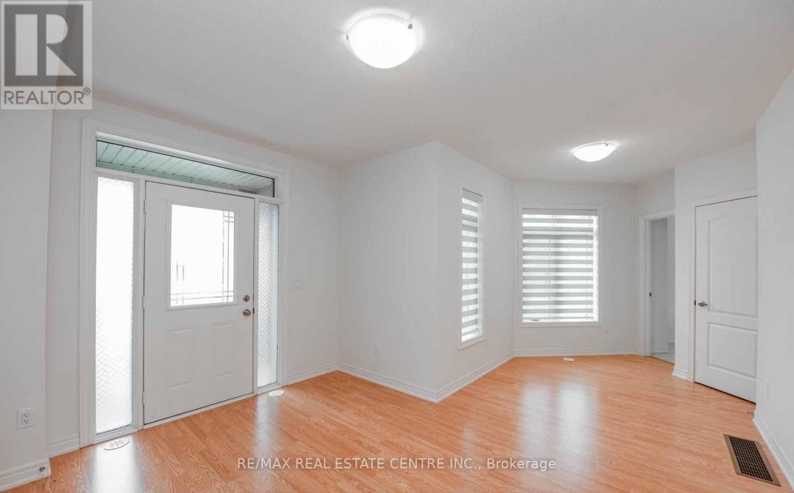 3007 Max Khan Boulevard, Oakville, Ontario  L6H 3P4 - Photo 5 - W12744956