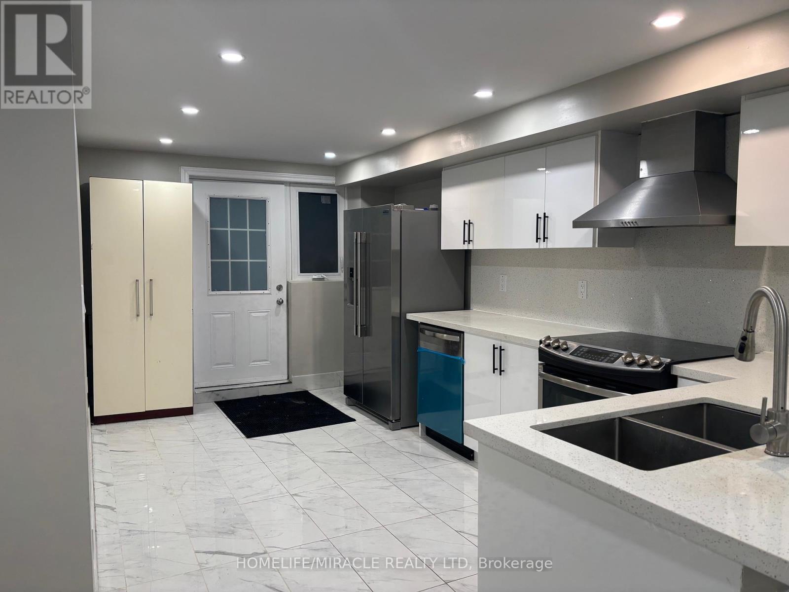 2 - 219 MCMURCHY AVENUE, Brampton, Ontario