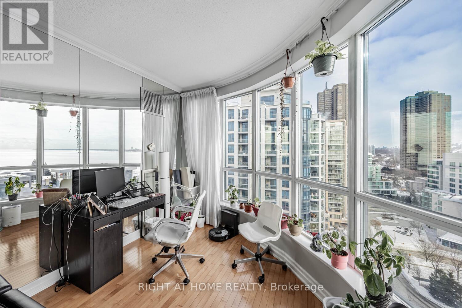 1503 - 2087 Lake Shore Boulevard W, Toronto, Ontario  M8V 4G3 - Photo 4 - W12745006