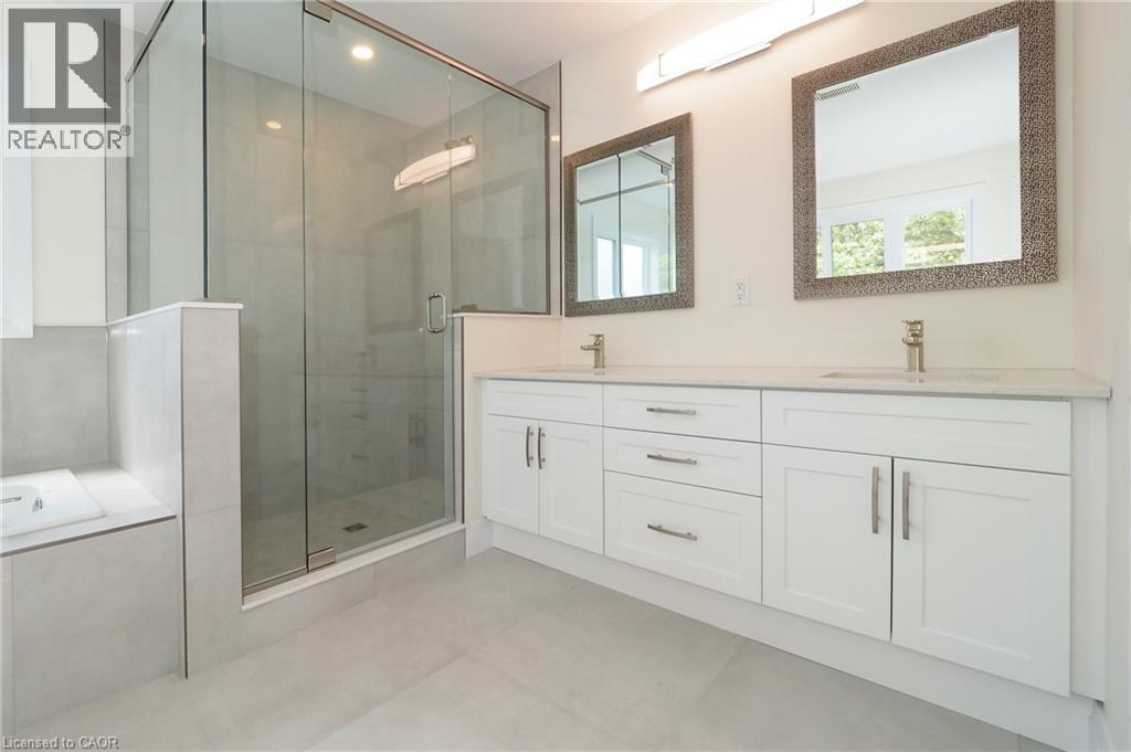 220 Jeffrey Place, Kitchener, Ontario  N2C 2T7 - Photo 32 - 40797603