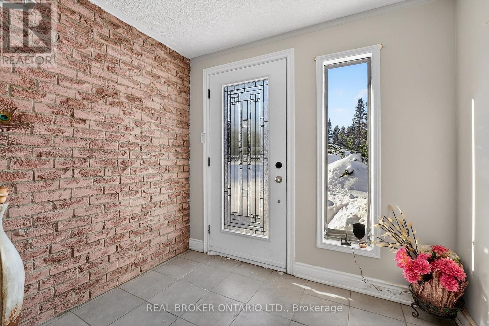 16 Old Carriage Road, East Garafraxa, Ontario  L9W 5A3 - Photo 38 - X12744982