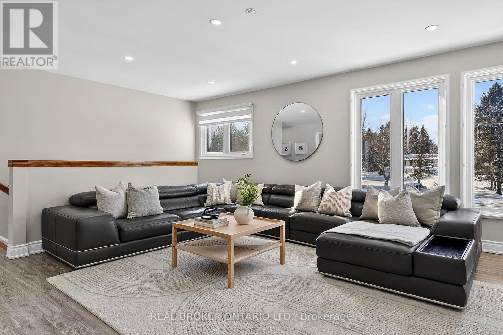 16 Old Carriage Road, East Garafraxa, Ontario  L9W 5A3 - Photo 9 - X12744982