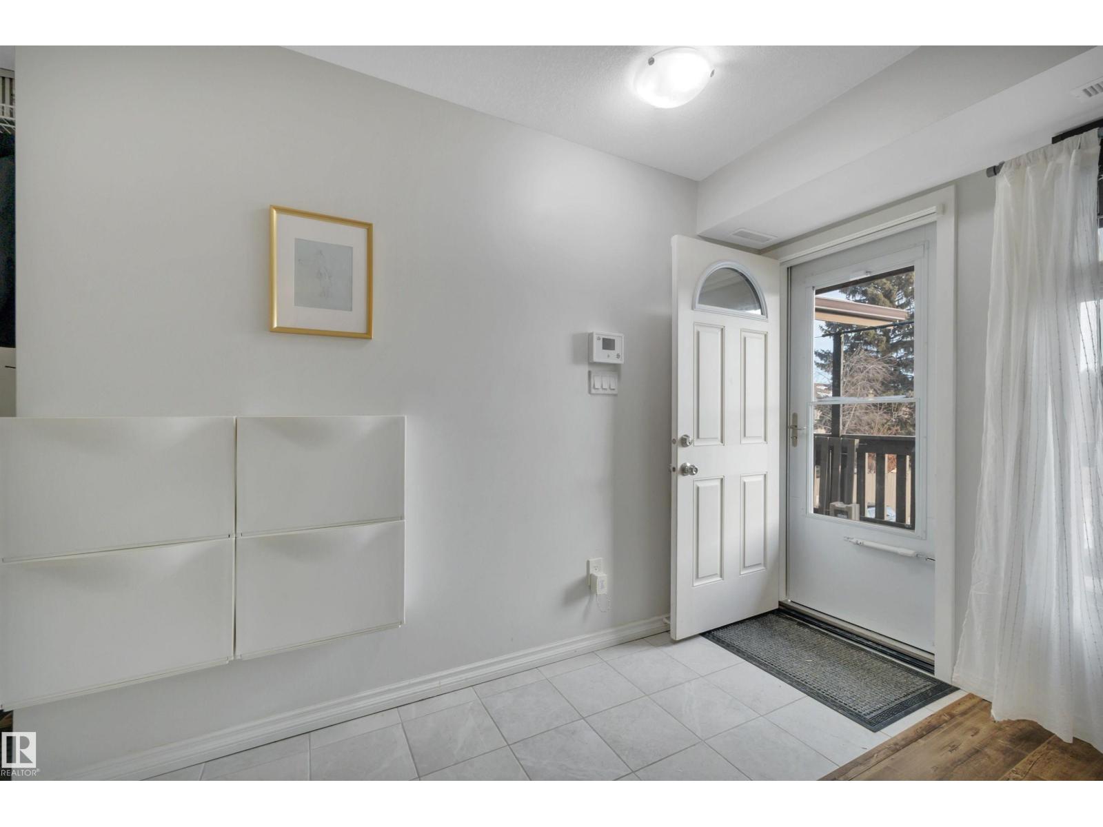 5926 172 St Nw, Edmonton, Alberta T6M 1B4 - Photo 2 - E4471733