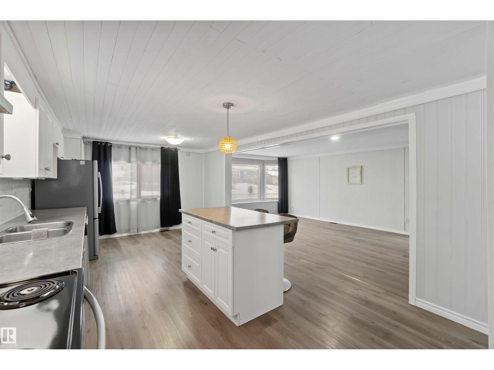 5021 53 Av, Wabamun, Alberta  T0E 2K0 - Photo 5 - E4471734