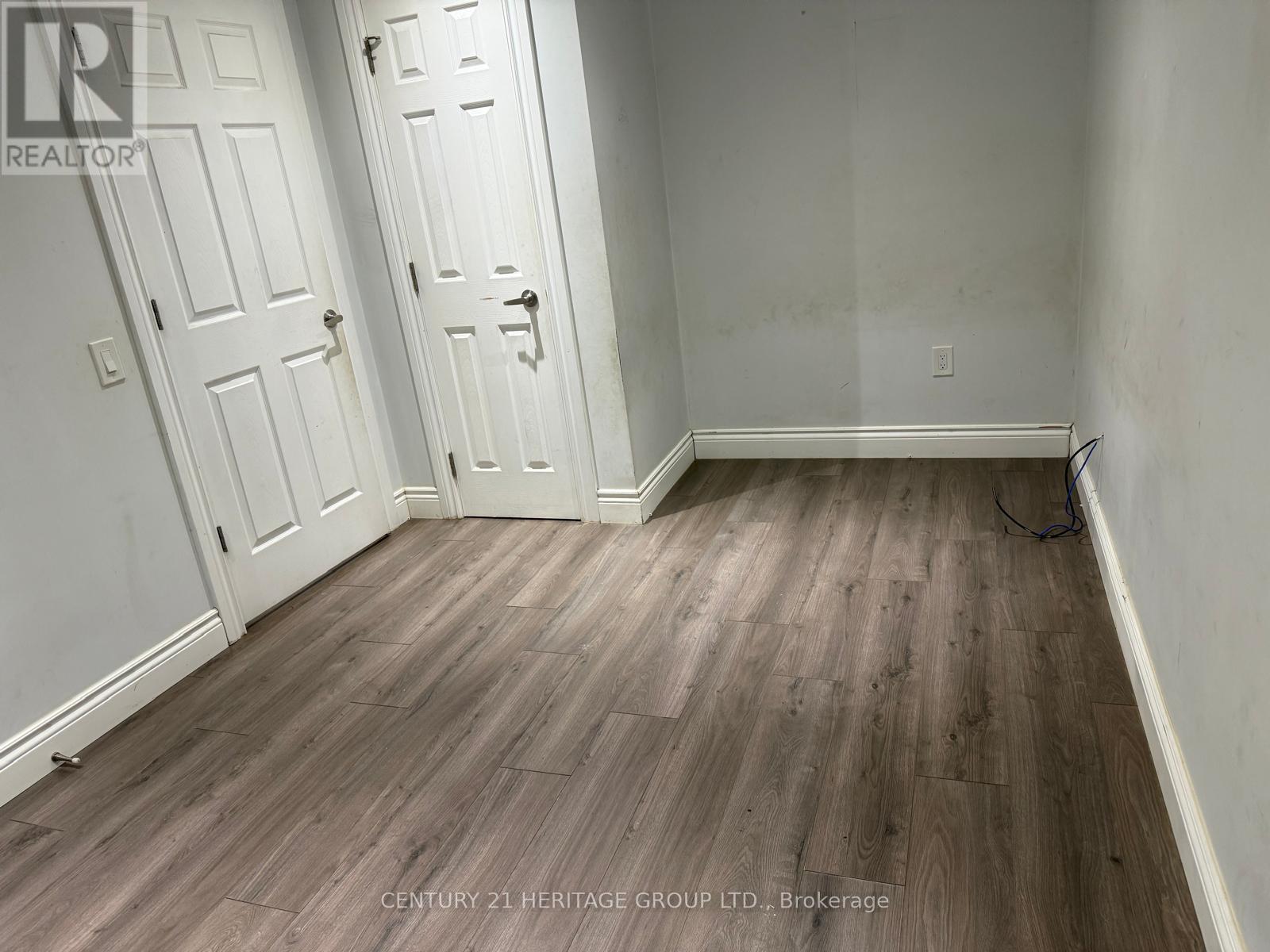 Basement Unit A - 5 Amber Crescent, Toronto, Ontario  M6L 2R5 - Photo 6 - W12744088