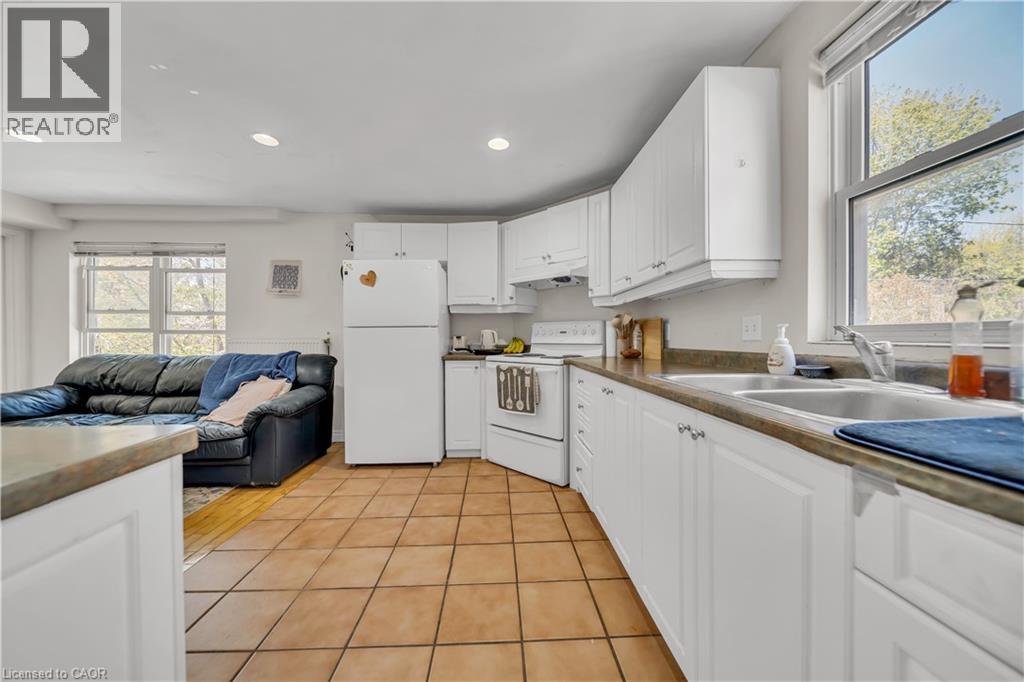 24 Columbia Street W, Waterloo, Ontario  N2L 3K3 - Photo 13 - 40802085