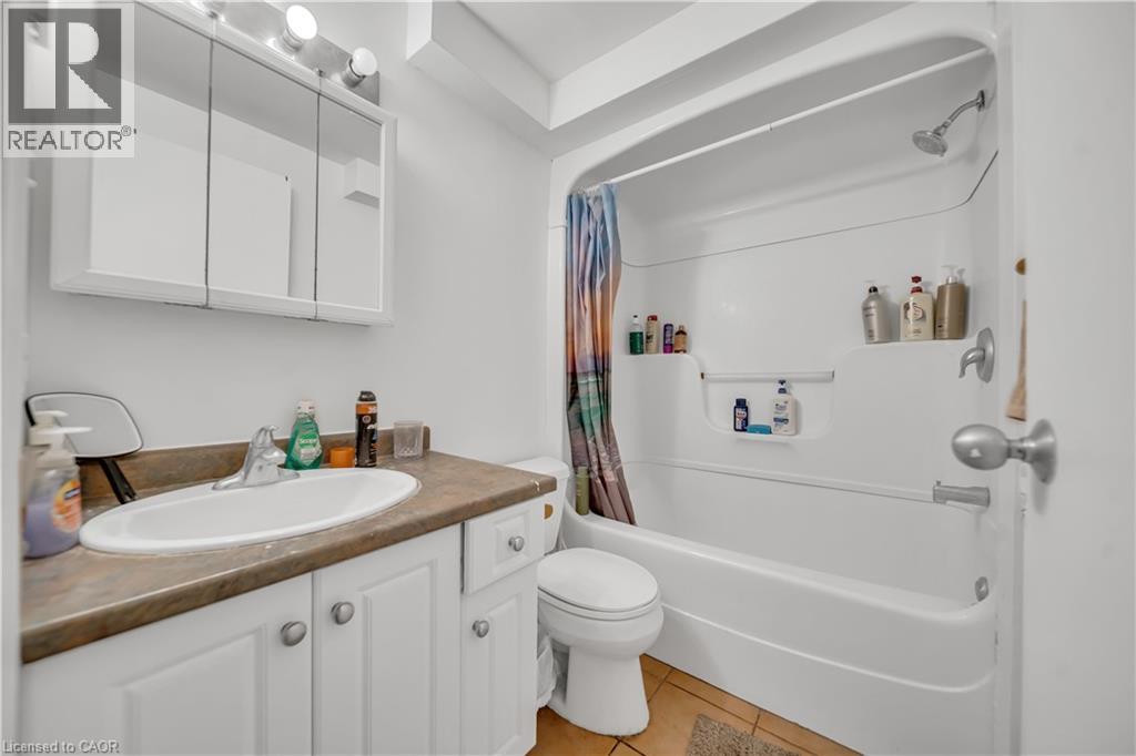 24 Columbia Street W, Waterloo, Ontario  N2L 3K3 - Photo 44 - 40802085