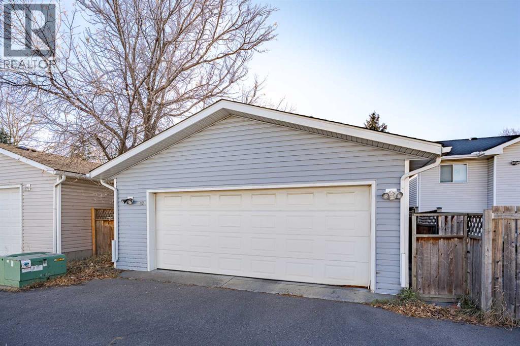 82 Martinridge Crescent Ne, Calgary, Alberta  T3J 3M4 - Photo 25 - A2274009