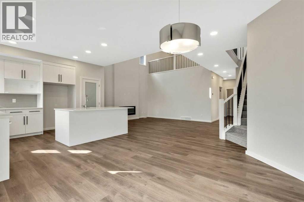 3 Heritage Link, Cochrane, Alberta  T4C 2J8 - Photo 6 - A2248829