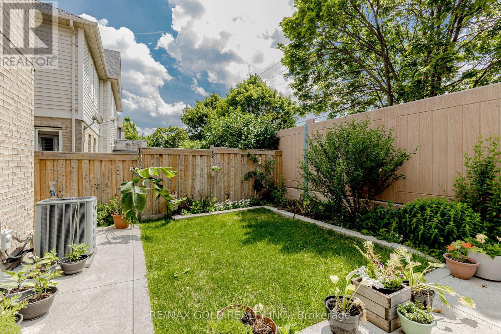 139 Chipmunk Crescent, Brampton, Ontario  L6R 1B7 - Photo 27 - W12744930