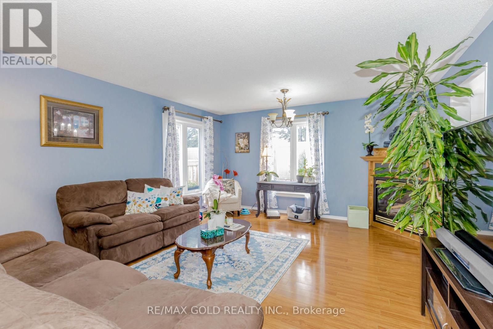 139 Chipmunk Crescent, Brampton, Ontario  L6R 1B7 - Photo 5 - W12744930